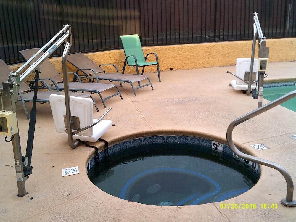 Hotel Super 8 By Wyndham Downtown Convention Center Tucson