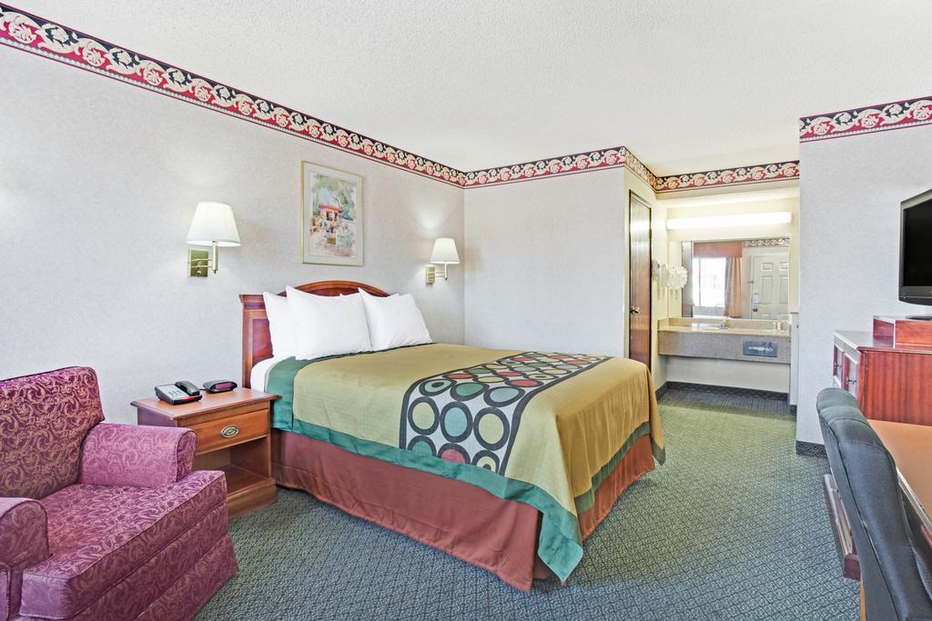 Super 8 By Wyndham Downtown Convention Center Tucson